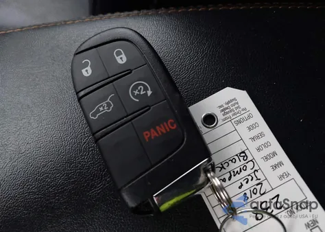 2018 Jeep Compass Limited 4X4 из США, поврежденный, VIN 3C4NJDCB5JT399323